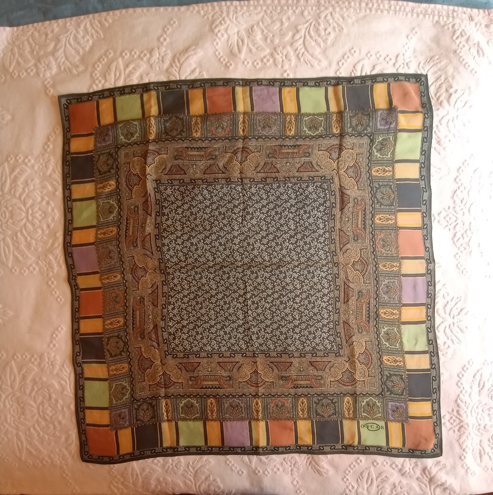 2 Oscar De La Renta vtg scarves